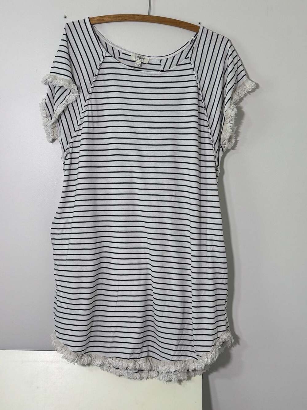 umgee USA Women's Striped Short Sleeve Top – Size S – Black & White – Fringe Hem
